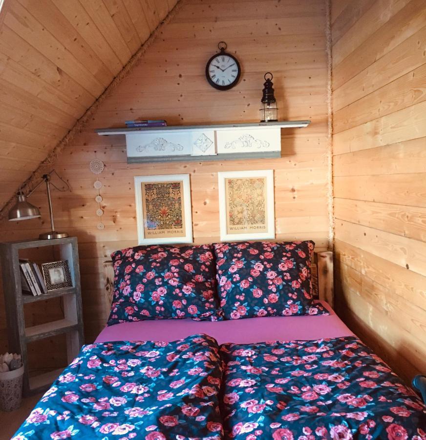 Behappy Woodhouse Villa Jastrzebia Gora Bagian luar foto