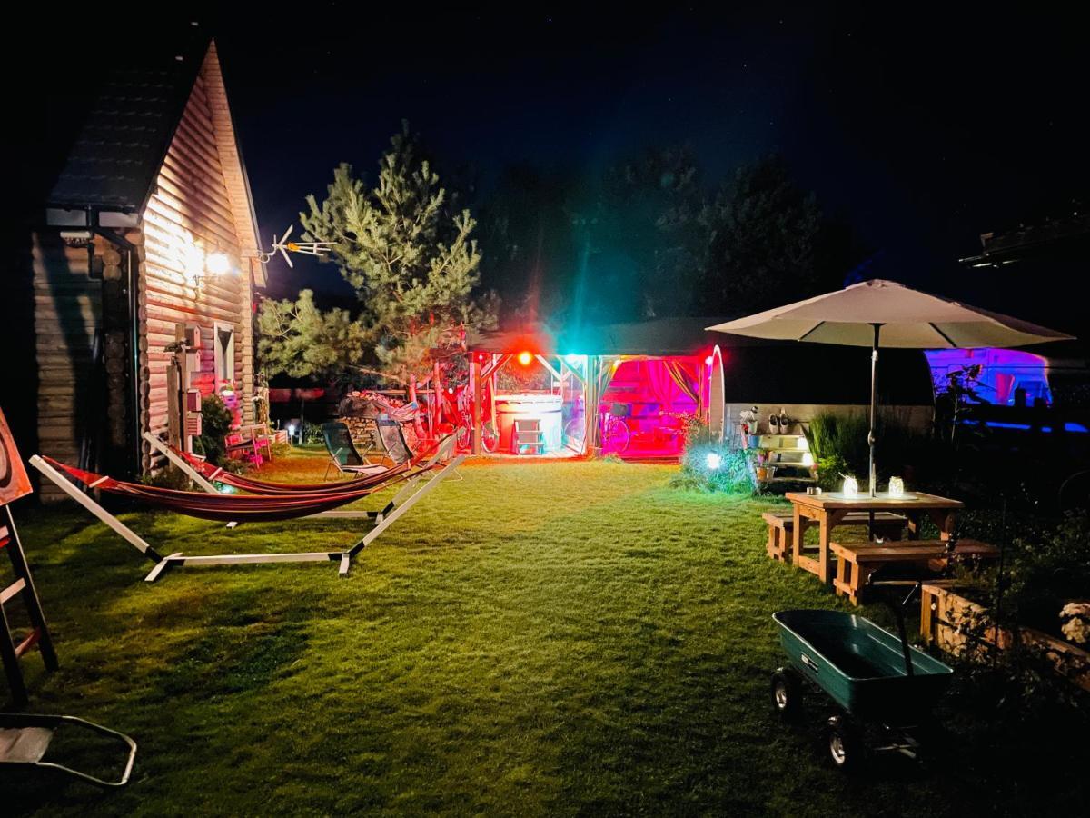 Behappy Woodhouse Villa Jastrzebia Gora Bagian luar foto