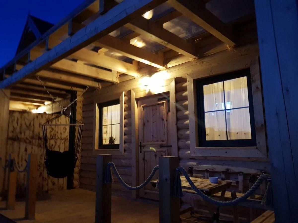 Behappy Woodhouse Villa Jastrzebia Gora Bagian luar foto