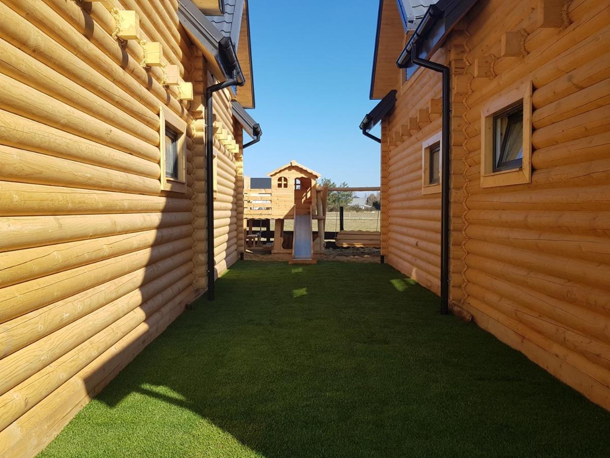 Behappy Woodhouse Villa Jastrzebia Gora Bagian luar foto