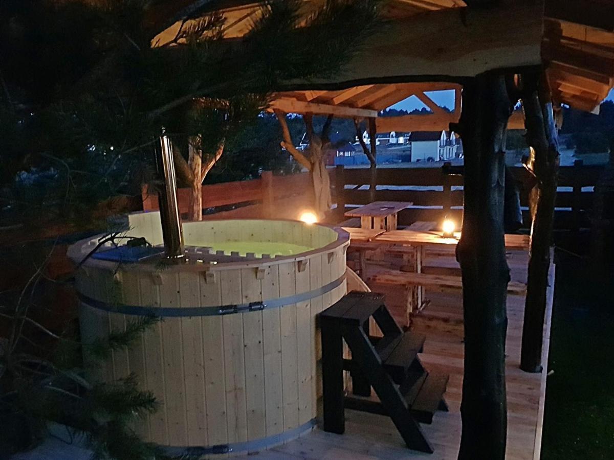 Behappy Woodhouse Villa Jastrzebia Gora Bagian luar foto